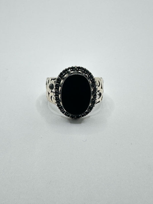 Pawn ring