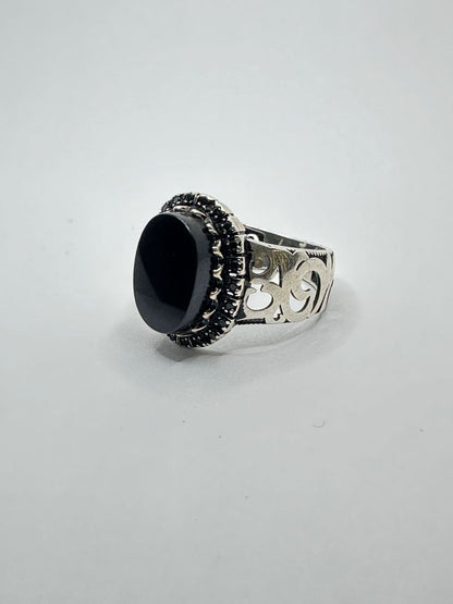 Pawn ring