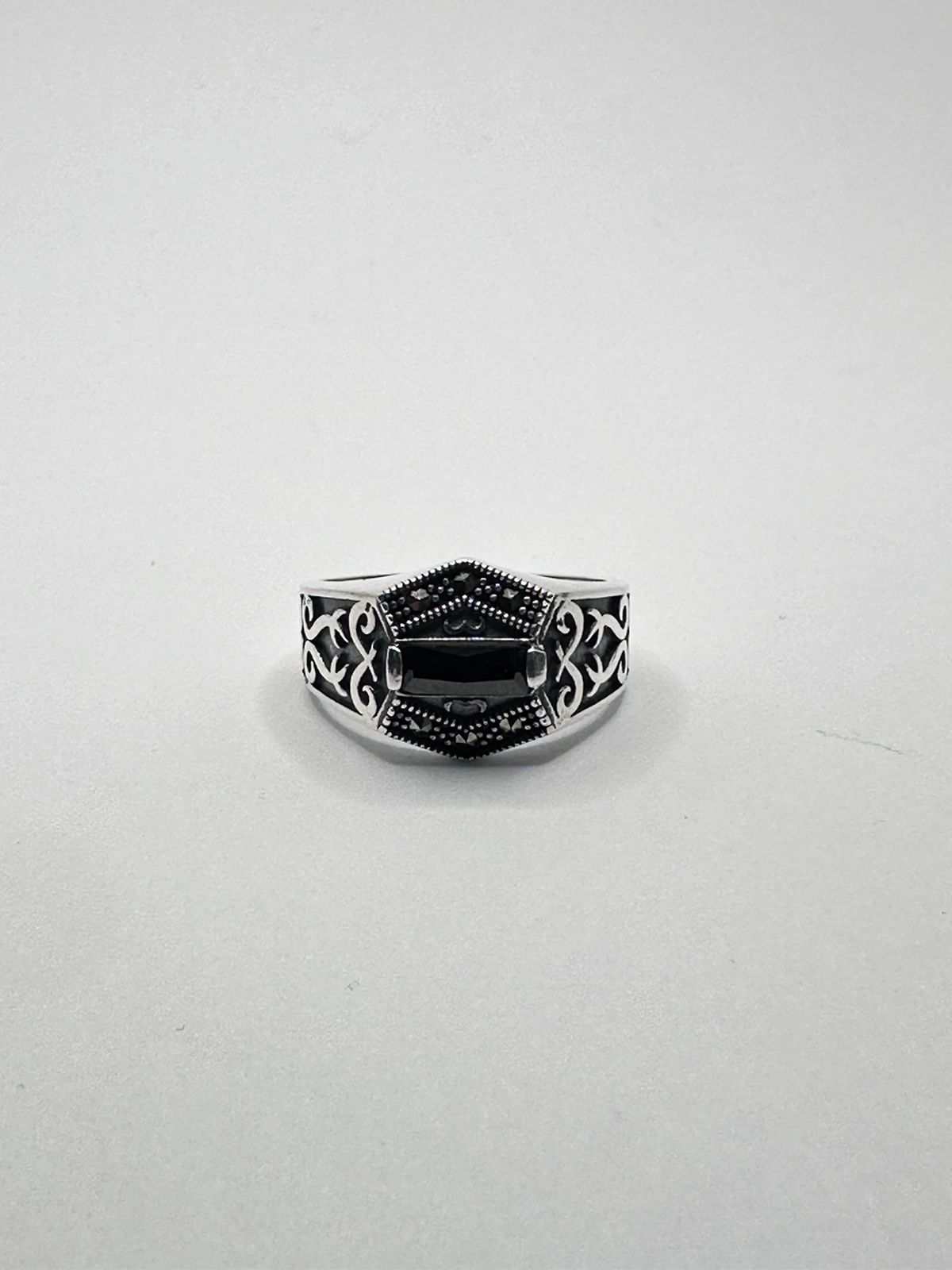 Black sumité ring